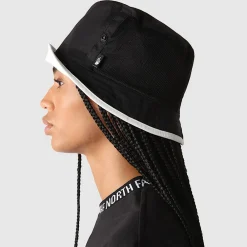 Shop The North Face Bob Réversible Class V TNF BLACK/GARDENIA WHITE