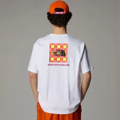 Shop The North Face T-shirt Graphic Box TNF X Yinka Ilori Unisexe TNF White