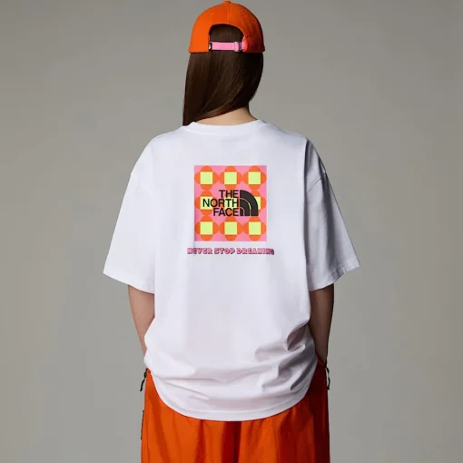 Shop The North Face T-shirt Graphic Box TNF X Yinka Ilori Unisexe TNF White