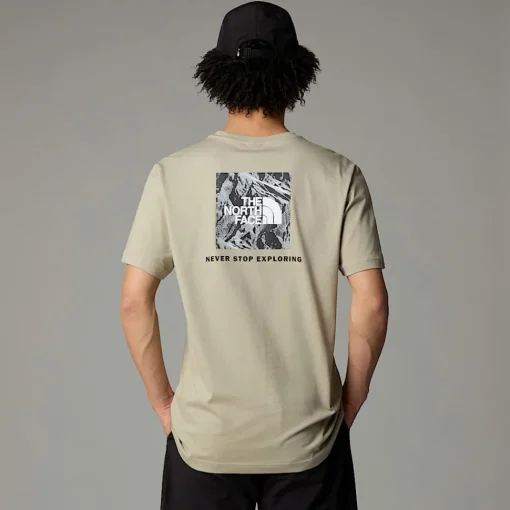 Shop The North Face T-shirt Redbox Graphic Pour Homme Clay Grey-TNF Black 3D Summit Mesh Print